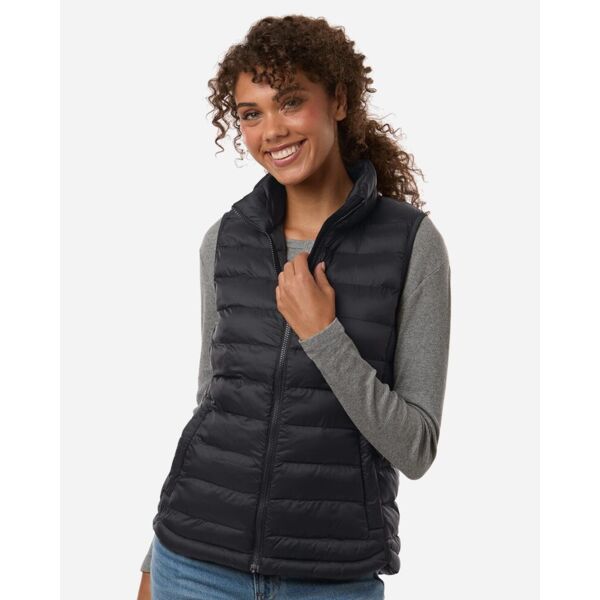 Weatherproof Women's Lightweight Poly-filled Packable Vest W26717 Women's Lightweight Poly-filled Packable Vest Thumbnail